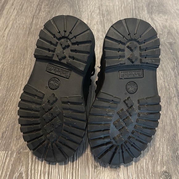 SOLD Black Timberland Boots 5c - Picture 4 of 4
